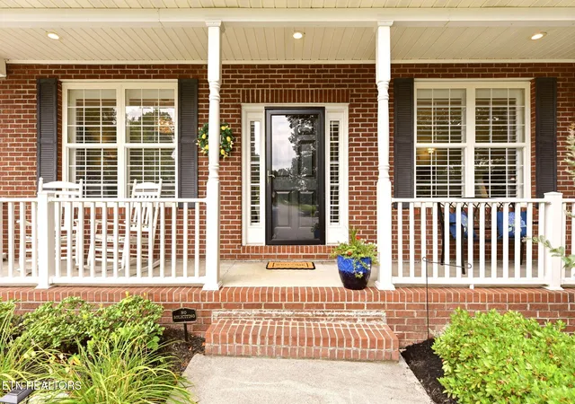 Homes for sale in Knoxville, TN | 1866 Silver Cloud Ln, Knoxville, TN 37909 | MLS# 1347329