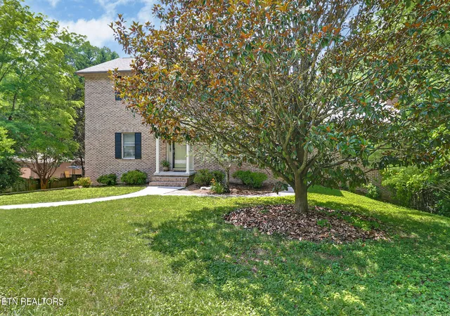 Homes for sale in Oak Ridge, TN | 107 Chestnut Hill Rd, Oak Ridge, TN 37830 | MLS# 1347368