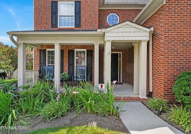Homes for sale in Knoxville, TN | 10422 Meadow Ridges Ln, Knoxville, TN 37922 | MLS# 1347781
