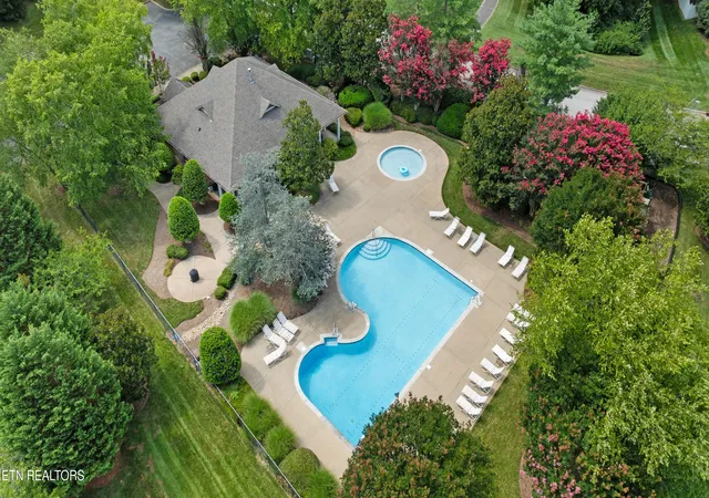 Homes for sale in Knoxville, TN | 10422 Meadow Ridges Ln, Knoxville, TN 37922 | MLS# 1347781