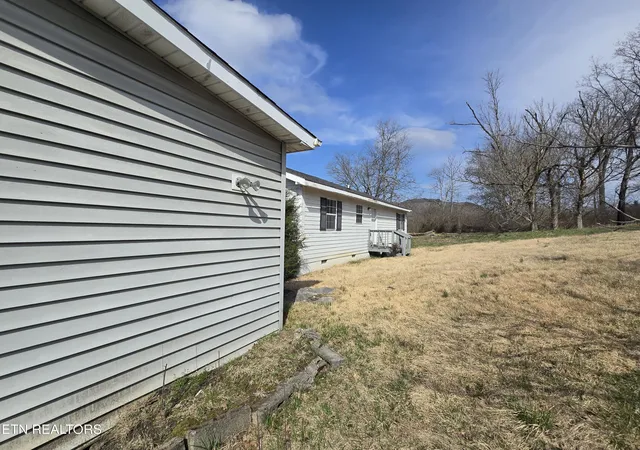 Homes for sale in Tazewell, TN | 404 Cedar Fork Rd, Tazewell, TN 37879 | MLS# 1347452