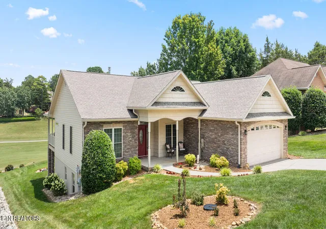 1st image of 422 Wewoka Cir, Loudon, TN 37774 | MLS# 1347541