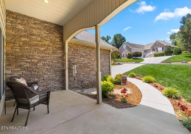 3rd image of 422 Wewoka Cir, Loudon, TN 37774 | MLS# 1347541