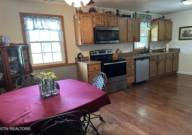 Homes for sale in Cookeville, TN | 415 Moore Rd, Cookeville, TN 38506 | MLS# 1347344