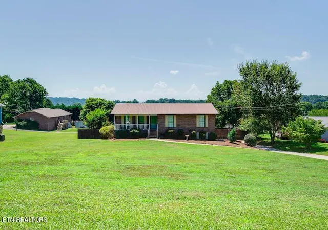 Homes for sale in Louisville, TN | 1807 Oakmont Cir, Louisville, TN 37777 | MLS# 1347330
