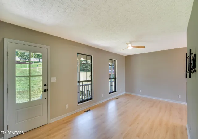 Homes for sale in Louisville, TN | 1807 Oakmont Cir, Louisville, TN 37777 | MLS# 1347330
