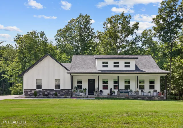 Photo 1 of Sale Pending at 1068 Cumberland View Dr, Crossville, TN 38571 | MLS# 1348025 | Listing updated on 2026-08-23