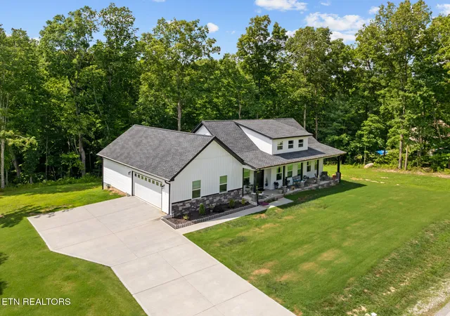 Photo 4 of Sale Pending at 1068 Cumberland View Dr, Crossville, TN 38571 | MLS# 1348025 | Listing updated on 2026-08-23