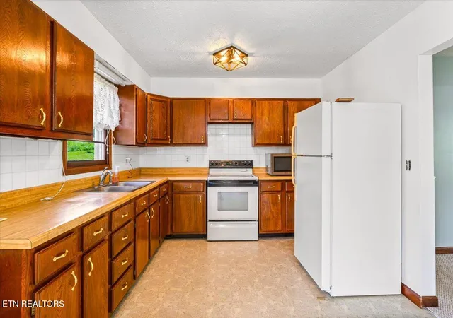 5th image of 3824 Demory Rd, La Follette, TN 37766 | MLS# 1347331