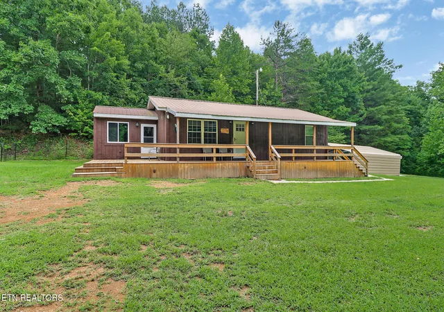 3rd image of 615 E Robbins Rd, Robbins, TN 37852 | MLS# 1348030
