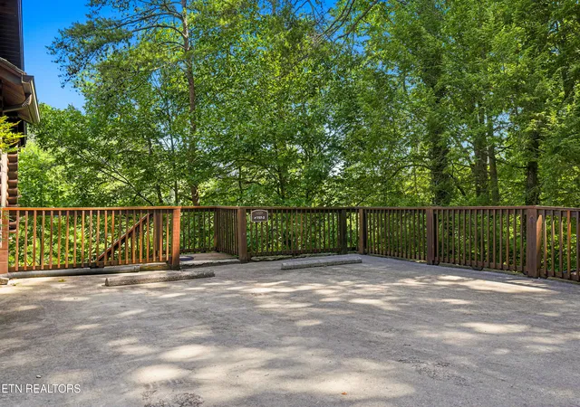 Homes for sale in Pigeon Forge, TN | 757 Golf View Blvd, Pigeon Forge, TN 37863 | MLS# 1347340