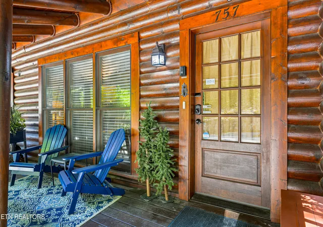 Homes for sale in Pigeon Forge, TN | 757 Golf View Blvd, Pigeon Forge, TN 37863 | MLS# 1347340