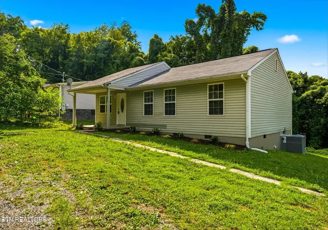 2nd image of 809 Valley Dr, Knoxville, TN 37920 | MLS# 1347596