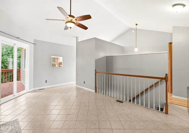 3rd image of 8504 Old Towne Ct, Knoxville, TN 37923 | MLS# 1347450