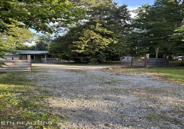 Photo 3 of Single family home for sale at 975 Lawson Rd, Crossville, TN 38571 | MLS# 1347403 | Listing updated on 2026-09-18