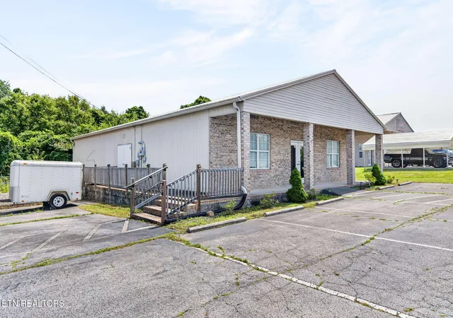 2nd image of 1003 Miller Ave, Crossville, TN 38555 | MLS# 1348039