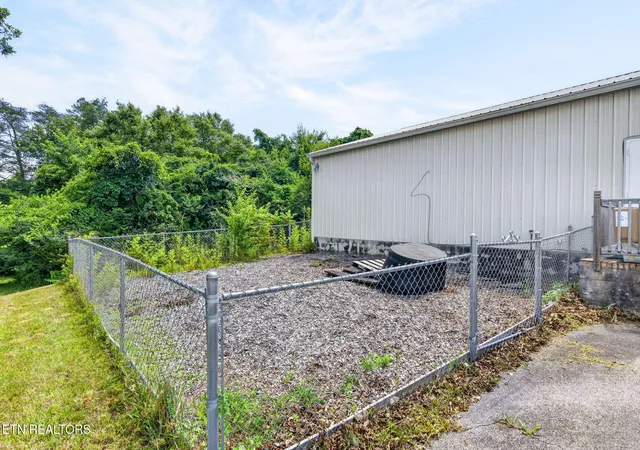 4th image of 1003 Miller Ave, Crossville, TN 38555 | MLS# 1348039