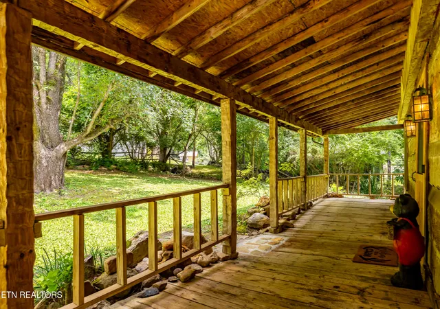 Photo 4 of Sale Pending at 143 Old W Millers Cvs Rd, Walland, TN 37886 | MLS# 1347517 | Listing updated on 2026-10-07