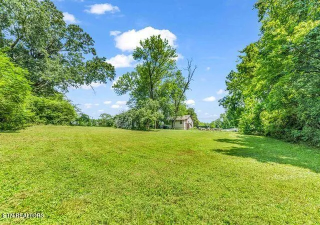 Photo 3 of Single family home for sale at 5823 3rd Lane, Knoxville, TN 37912 | MLS# 1347383 | Listing updated on 2026-09-05
