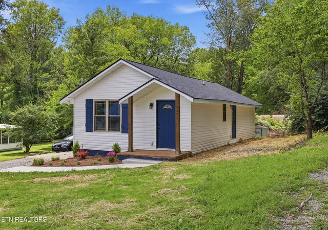 2nd image of 4205 Coster Rd, Knoxville, TN 37912 | MLS# 1347416