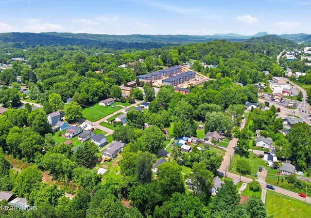 37th image of 4205 Coster Rd, Knoxville, TN 37912 | MLS# 1347416