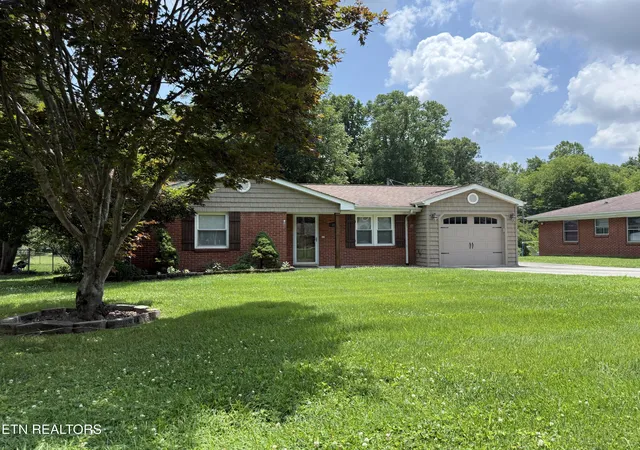 2nd image of 212 Barnes Ave, Maryville, TN 37803 | MLS# 1347390