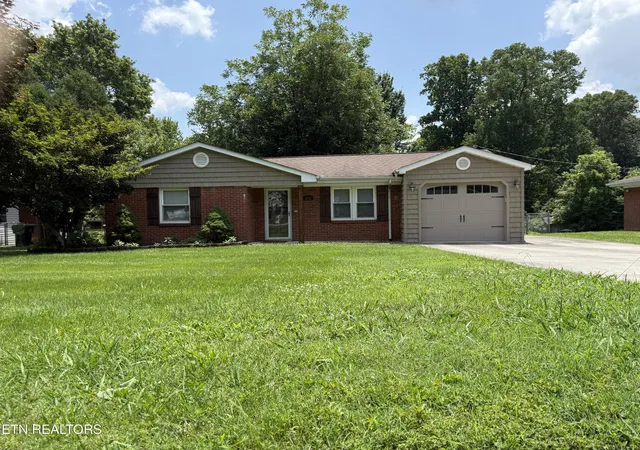 3rd image of 212 Barnes Ave, Maryville, TN 37803 | MLS# 1347390