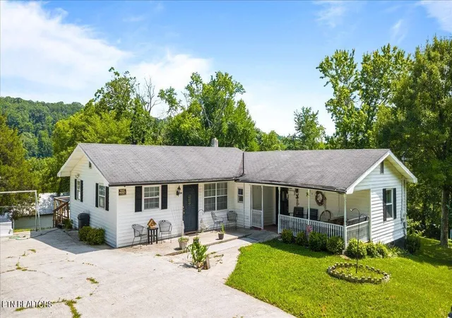 Homes for sale in La Follette, TN | 509 W Prospect St, La Follette, TN 37766 | MLS# 1347491