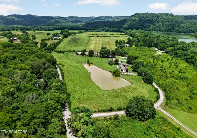 Homes for sale in Gainesboro, TN | 187 Edwin Smith Ln, Gainesboro, TN 38562 | MLS# 1347552