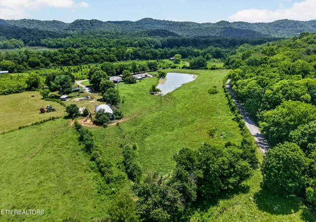 Homes for sale in Gainesboro, TN | 187 Edwin Smith Ln, Gainesboro, TN 38562 | MLS# 1347552