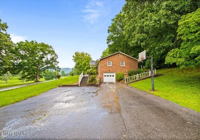 5th image of 227 Fairway Dr, La Follette, TN 37766 | MLS# 1348015