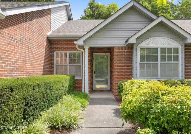 Photo 3 of Condo for sale at 805 Cedar Ln #I-34, Knoxville, TN 37912 | MLS# 1347760 | Listing updated on 2026-07-11