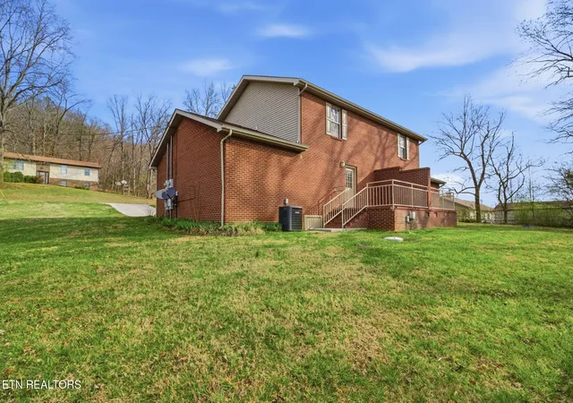 Listing Photo 2 - Condo for sale in building located at 347 Ritz Vw Dr, Blaine, TN 37709 - Unit #A AND B