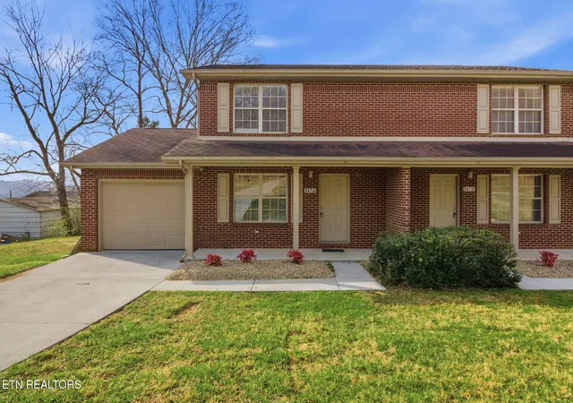 Listing Photo 3 - Condo for sale in building located at 347 Ritz Vw Dr, Blaine, TN 37709 - Unit #A AND B