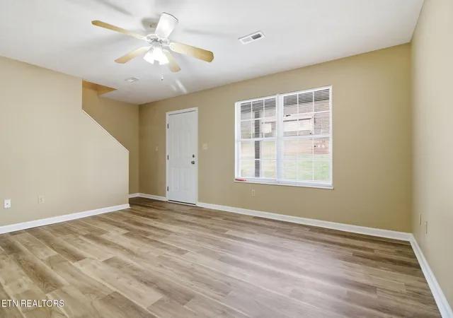 Listing Photo 5 - Condo for sale in building located at 347 Ritz Vw Dr, Blaine, TN 37709 - Unit #A AND B