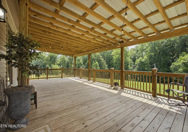 Homes for sale in Philadelphia, TN | 127 Narramore Ln, Philadelphia, TN 37846 | MLS# 1347578