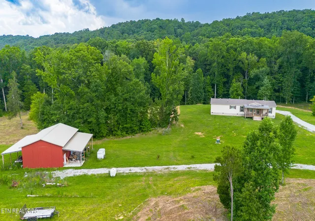 Homes for sale in Philadelphia, TN | 127 Narramore Ln, Philadelphia, TN 37846 | MLS# 1347578