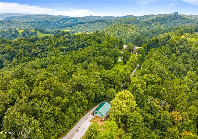 Homes for sale in La Follette, TN | 151 Sunflower Ln, La Follette, TN 37766 | MLS# 1347478