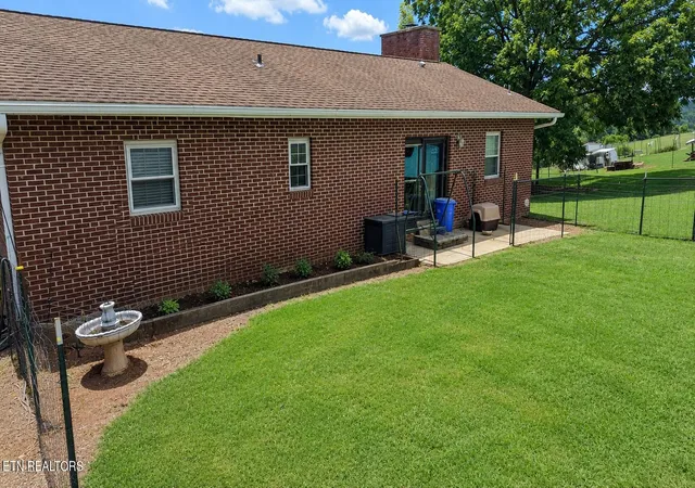 Homes for sale in Louisville, TN | 2812 Mentor Rd, Louisville, TN 37777 | MLS# 1347984