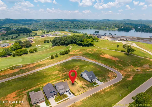 Homes for sale in Loudon, TN | 1462 Black Bear Cir, Loudon, TN 37774 | MLS# 1347538