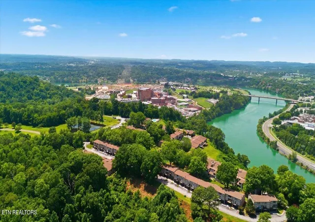 Photo 4 of Condo for sale at 1968 Cherokee Blf Dr, Knoxville, TN 37920 | MLS# 1347657 | Listing updated on 2026-09-04