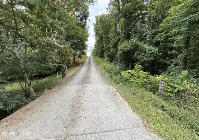 Homes for sale in Louisville, TN | 1869 E Old Topside Rd, Louisville, TN 37777 | MLS# 1347521