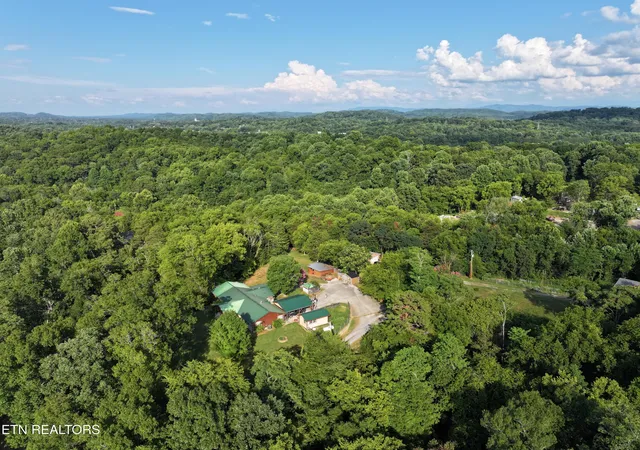 Homes for sale in Louisville, TN | 1869 E Old Topside Rd, Louisville, TN 37777 | MLS# 1347521