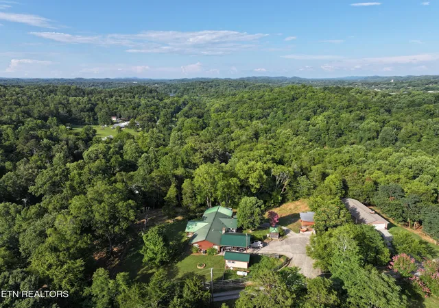 Homes for sale in Louisville, TN | 1869 E Old Topside Rd, Louisville, TN 37777 | MLS# 1347521