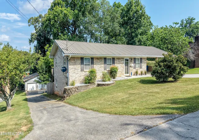 1st image of 2919 W Woodbine Dr, Maryville, TN 37803 | MLS# 1347777