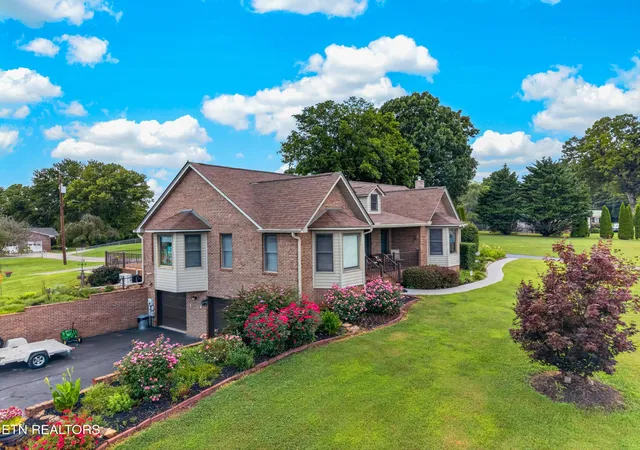 Homes for sale in Rutledge, TN | 152 Pine Crest Dr, Rutledge, TN 37861 | MLS# 1347549