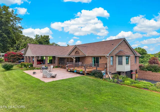 Homes for sale in Rutledge, TN | 152 Pine Crest Dr, Rutledge, TN 37861 | MLS# 1347549