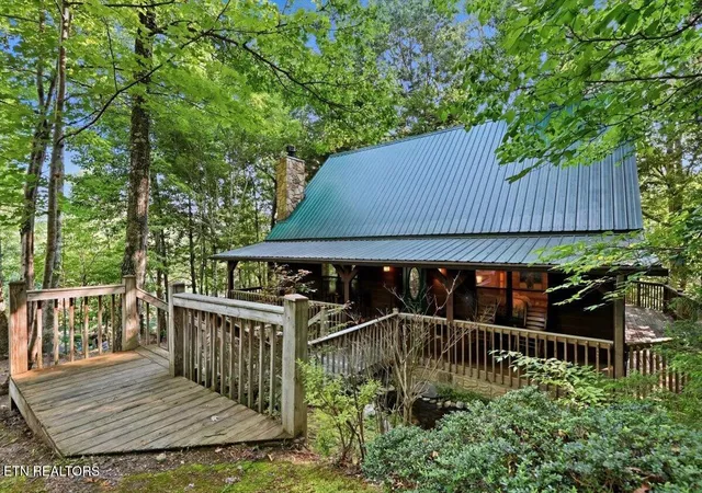 Photo 3 of Single family home for sale at 739 Stonegate Way, Townsend, TN 37882 | MLS# 1347697 | Listing updated on 2026-07-10