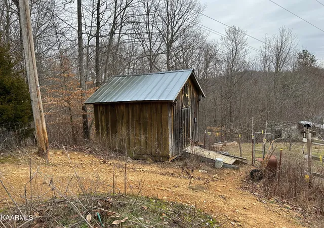Homes for sale in Sneedville, TN | 5271 Vardy Blackwater Rd, Sneedville, TN 37869 | MLS# 1347582