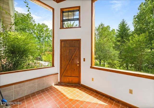 2nd image of 327 Mcdeerman Rd, Jacksboro, TN 37757 | MLS# 1347753